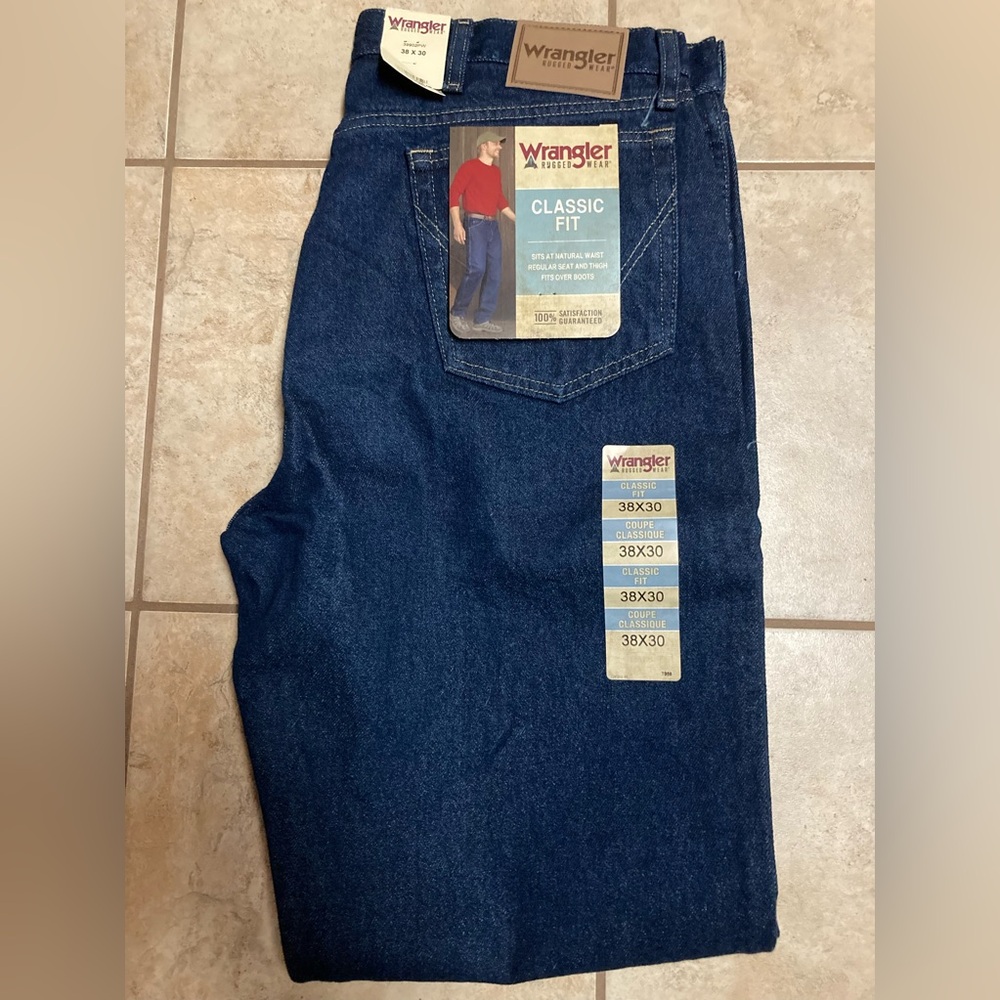 Wrangler Rugged Wear Classic Fit Jeans